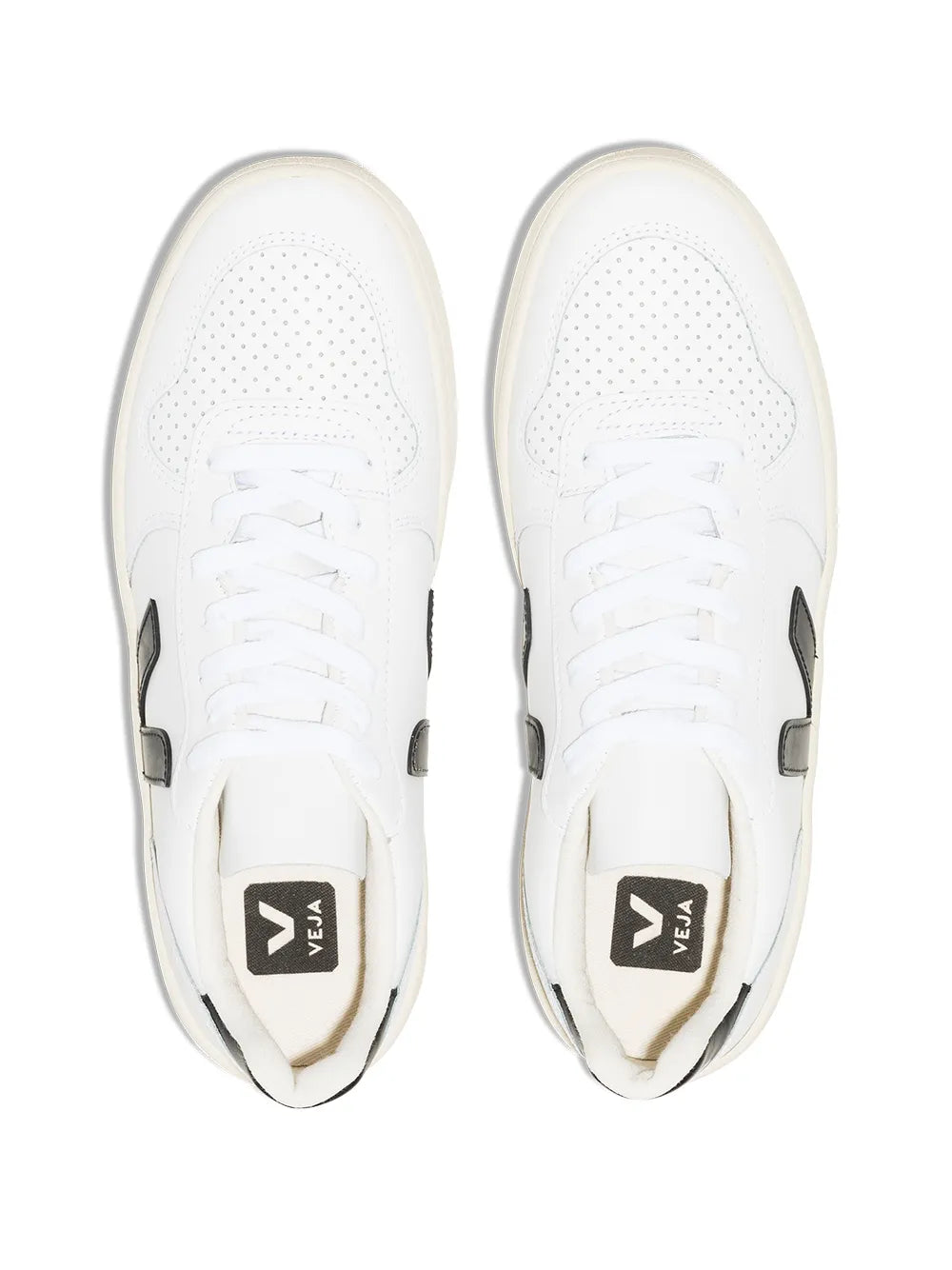 VEJA V-10 Leather