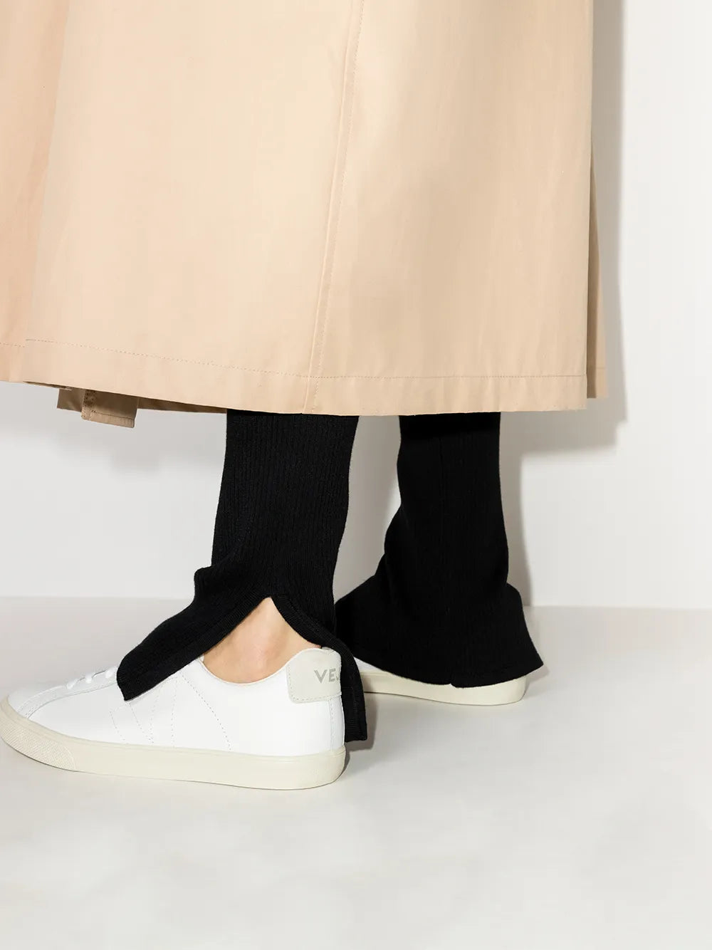 VEJA Esplar Low-Top Leather