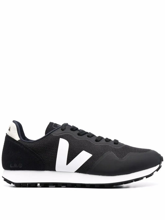 Veja Logo-Patch Low-Top Sneakers